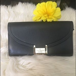 ♠️Authentic Kate Spade Wallet ♠️